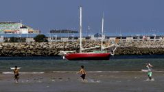 El �Grey Bay� no ser� retirado porque no supone ning�n riesgo para los ba�istas