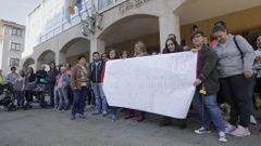 Concentraci�n de padres en Arteixo por la comercializaci�n de la vacuna de meningitis B