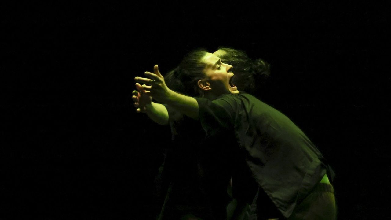 El Colectivo Glovo danza en el «Alén»