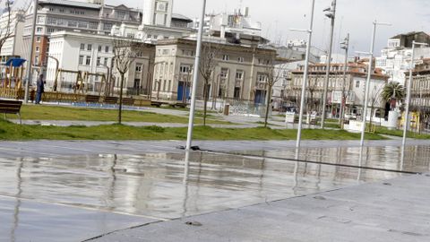 Retirada de las vallas de la Marina 
