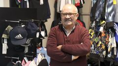 Andr�s Fraga, en la tienda Adidas de la calle Real de Ferrol