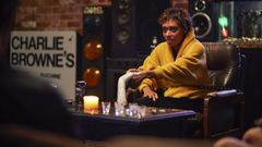 La joven protagonista, Mia, interpretada por la actriz Sophie Wilde.