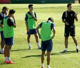 Jos� Manuel Aira (derecha) en uno de los entrenamientos con el club pimentonero. 
