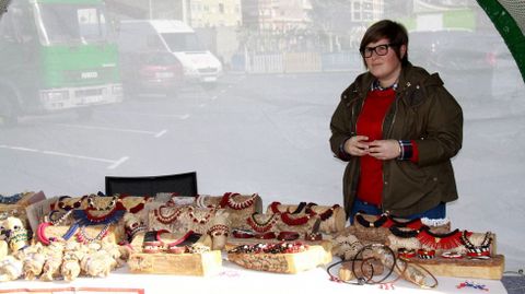 O Barco se rindi al botelo.En el campo da festa, en el Malecn, hay una feria de artesana y gastronoma