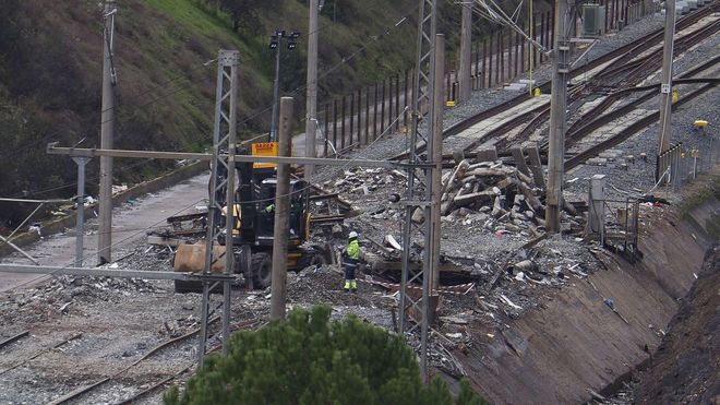 Imagen de la zona pr�xima al descarrilamiento en Adamuz, donde puede observarse el desv�o del puesto de banalizaci�n