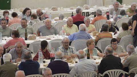 Comida de la tercera edad de Guntn 