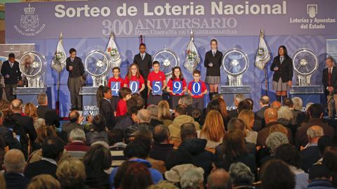 Sorteo de la Lotera Nacional en la Escuela Naval de Marn
