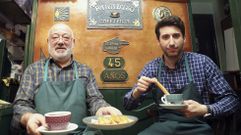 La familia Ares cogi� las riendas del Paradiso en 1991 y empez� a servirse a partir de entonces all� el chocolate y los churros. La cafeter�a perteneci� antes a otros dos propietarios y fue fundada en 1976 (tal y como reza una placa en el interior del establecimiento). El nombre se lo puso una hija del due�o, inspir�ndose en el t�tulo de una novela que ley�, �Paradiso�, del escritor cubano Jos� Lezama Lima.