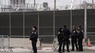 Agentes de polic�a en el exterior del centro de detenci�n de Brooklyn