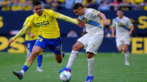 Yeremay, durante una acci�n en el C�diz-Deportivo