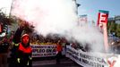 Manifestacin convocada por el comit de empresa de Alcoa para protestar contra el anuncio de cierre de esta planta y de otra ms en Avils (Asturias) 