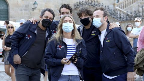 Javi Olleros, Luca Freitas, Eneko Atxa, Jordi Cruz y Nacho Manzano en la praza do Obradoiro, antes de la comida en Negreira