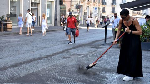 Las labores de limpieza continan en Catania