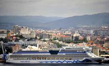 Una vista del buque �Aidamar�, de la naviera alemana Aida, atracado en el muelle local. 