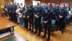 Francisco Cao, tercero por la derecha, junto a� la madre de Eusebio Cuesta