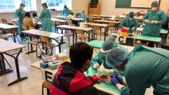 Alumnos y profesores de Enfermer�a est�n realizando las pruebas en la facultad de Esteiro en la que se imparte el grado