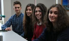 Lara Pulido, Sara Ororis, Marta G�mez-Reino y Luis Fern�ndez 