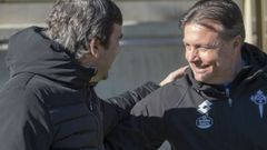 Crist�bal se saluda con Docampo antes del pitido inicial en el Reino.