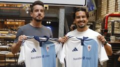 Rafa de Vicente y Ces Cotos, con la camiseta del Compos en el acto de su presentaci�n