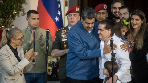 El presidente de Venezuela, Nicol�s Maduro, recibe al empresario colombiano Alex Saab en el Palacio de Miraflores, en Caracas