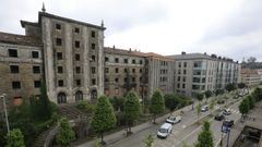 En una imagen de archivo, la calle Galeras a la altura del antiguo Hospital Xeral de Galicia, donde se produjo el atropello