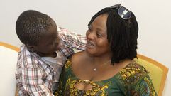 El reencuentro de Adou con su madre