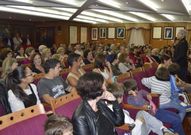 Sergio Pazos actu� en un auditorio abarrotado de p�blico. 