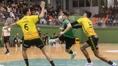 Pablo Veiga intenta un lanzamiento durante el Xiria-Ribeiro Ourense