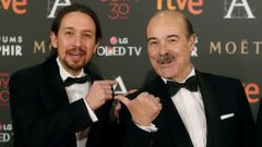 �Como no vengas de esmoquin, t� y yo acabamos mal�, la amenaza de Resines a Iglesias