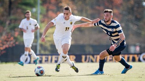 Santi Moar (de blanco).