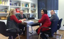 La presidenta de SEA con Eduardo Parga, Zaira Rodr�guez y Jos� Manuel L�pez Varela ayer en Madrid.