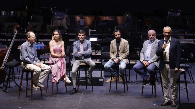 EStudo Momento e o CDG presentan o espect�culo teatral sinf�nico �A culpa�, xunto�ao concelleiro de Cultura e Turismo,�Gonzalo Castro