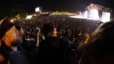 La banda estadounidense Korn abarrot� el Main Stage del Resu en su actuaci�n del 2025