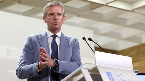 Alfonso Rueda, presidente de la Xunta, en una rueda de prensa.