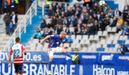 Christian Fernandez Pe�a Real Oviedo Granada Carlos Tartiere.Christian Fern�ndez salta por un bal�n areo delante de Pe�a