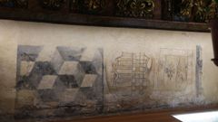 Las pinturas da�adas por la humedad en la iglesia de Sanxenxo