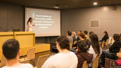 Ponencia de Rosal�a Noguerol, del centro tecnol�gico CETIM, en la segunda jornada del simposio Galicia4Energy en el Auditorio de Vilagarc�a de Arousa.