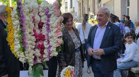 O  alcalde Jos� Tom� e a primeira tenente de alcalde Gloria Prada, na festa dos Maios