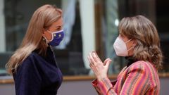 La comisaria de Energ�a con la ministra para la Transici�n Ecol�gica, Teresa Ribera, hace unos d�as en Bruselas