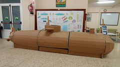 El submarino ya se puede contemplar en la entrada del centro