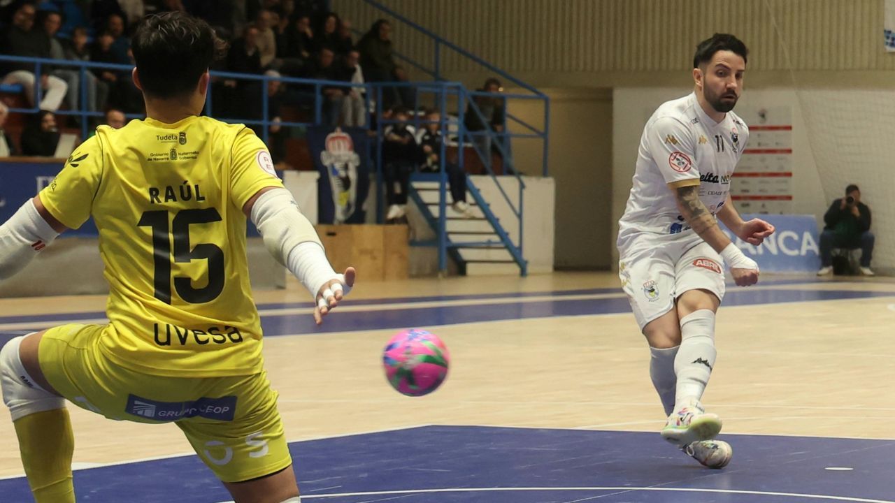 La maldición del empate persigue a O Parrulo frente al Ribera Navarra (4-4)