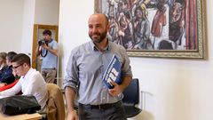 Lu�s Villares sobre la consulta de Quinteiro: �As bases nunca se equivocan�