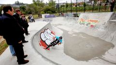 Imagen de archivo del alcalde visitando la pista de skate de Barreiro en el 2018
