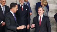 Mark Rutte y el subsecretario de Guerra estadounidense, Elbridge Colby, druante la reuni�n en Bruselas.
