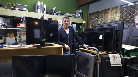 Taller de reparaciones de Corral, en la calle Arcebispo Malvar, de Pontevedra.