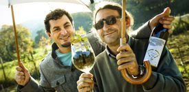 Marcial Pita y Felic�simo Pereira presentaron ayer su proyecto con la uva de Betanzos. 