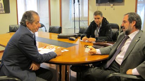 Nicanor Garca junto al presidente del Colegio de Gelogos de Asturias, Jos Antonio Senz de Santa Mara