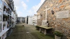 <span lang= gl >O cemiterio parroquial do Vicedo conta cunha imaxe da Piedade que foi doada en recordo dos emigrantes que non regresaron � terra onde naceron</span>