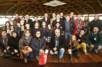 Autoridades e premiados, ao remate da gala de entrega do certame do ano pasado. 