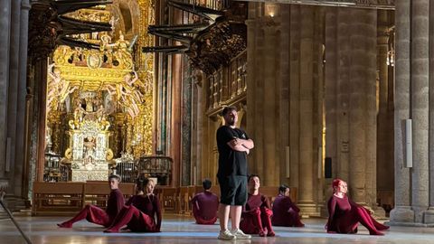 Rub�n P�rez durante la grabaci�n del anuncio del A�o Santo 2027 en la catedral de Santiago, proyecto del que fue director fotogr�fico